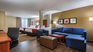 Suite 2 Queens Non Smoking 2 person Sofabed | Edredones de plumas, colchones con acolchado adicional, escritorio