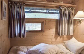 4 bedrooms
