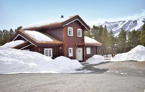 Exterior - Cozy home in Hovet with kitchen (Hovet)