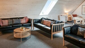 TV, DVD-spiller og fotballspill