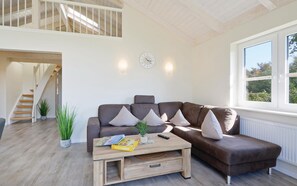 Fernseher, Kamin, Stereoanlage