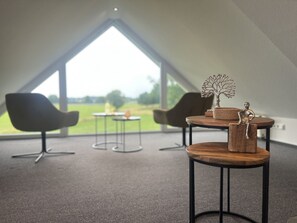 Interior - Dalhaus farm: "The pond view" (Berenbrock)