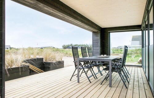 Gorgeous home in Løkken with sauna