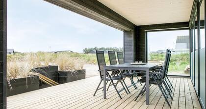 Gorgeous home in Løkken with sauna