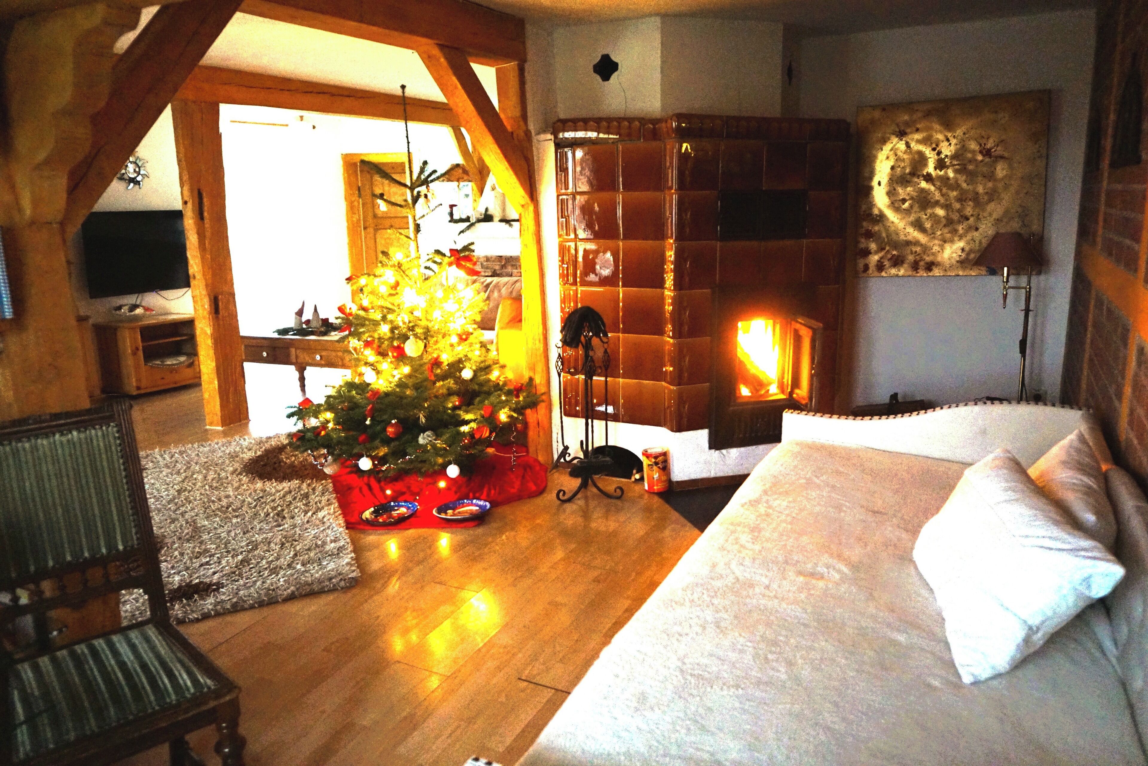 6 室のベッドルーム、セーフティボックス (室内)、デスク、アイロン / アイロン台