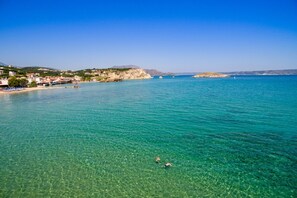 Beach nearby, sun-loungers - Welcome to Alexis Zorba Villa, 400 m from Almyrida beach (Plaka)