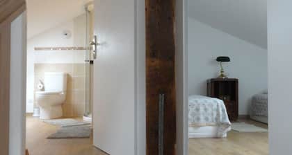 Cottage "Les Coccinelles" with garden, town center of La Chaise Dieu