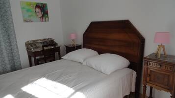 2 chambres, fer et planche Ă repasser, lit parapluie, Wi-Fi gratuit