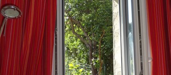 Cottage "Les Coccinelles" with garden, town center of La Chaise Dieu