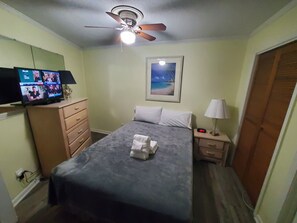 1 bedroom, iron/ironing board, WiFi, bed sheets