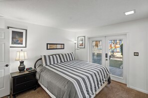 3 bedrooms, iron/ironing board, travel crib, free WiFi