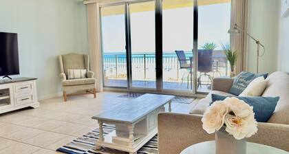Elokuun erityinen! Ylellinen Oceanfront 2/2 -huoneisto, josta on panoraamanäköala