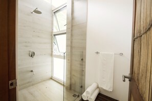 Shower, hair dryer, towels, toilet paper - ★Luxury Apartment in Gated Eco-Community. 1min walk to the Beach★  (Santa Teresa Beach)