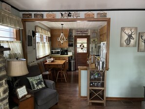 Interior - Location, Location, Location!!! 1/2 block to Lake Harmony and Dog friendly. (Lake Harmony)