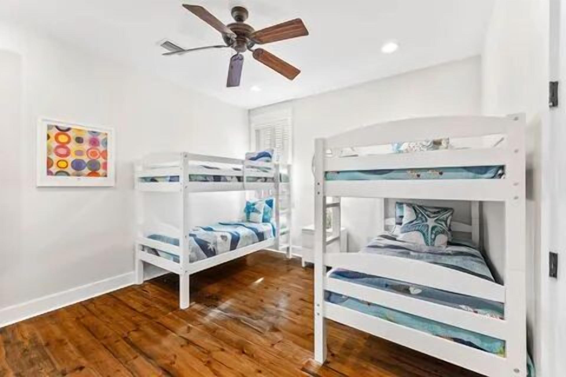 5 bedrooms, hypo-allergenic bedding available, desk, iron/ironing board