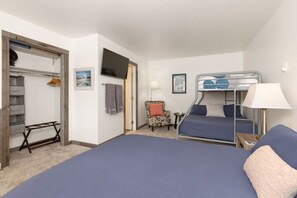 2 عدّة غرف نوم ومكواة/لوح كي وواي فاي مجانًا وملاءات أسرّة