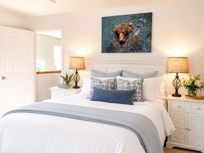 3 Bed 2.5 Bath House & Save 100 dollars a day on Car Rental