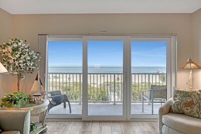 Direct Oceanfront and Beachfront in Downtown Cocoa Beach, Free Wi-Fi