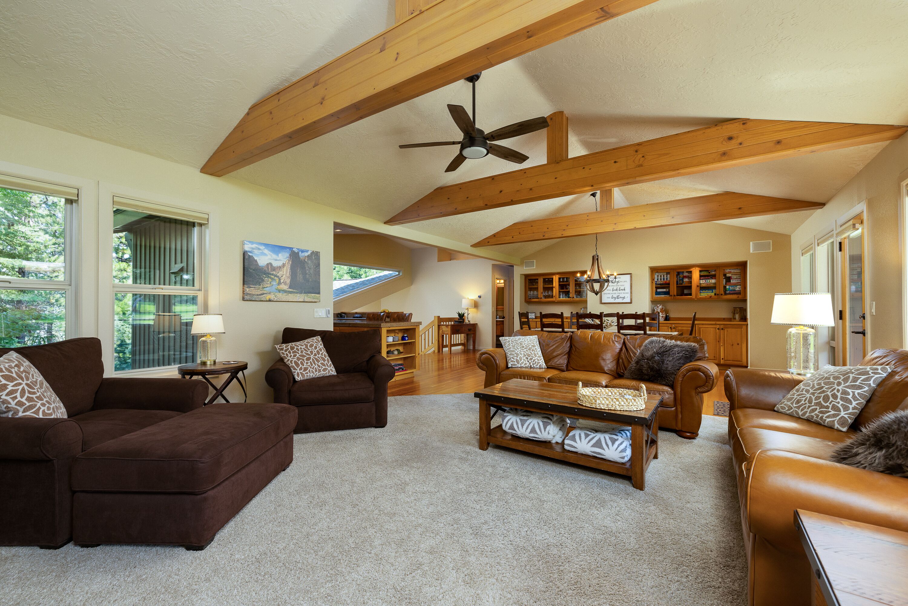 SUNRIVER, 3 King Suites+Bunk Room! On 14th Green, Hot Tub, Bikes, 10 SHARC Pass