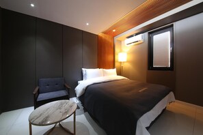 Premium bedding, soundproofing, free WiFi - Hotel K (Jeonju)