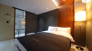 Premium bedding, soundproofing, free WiFi