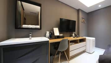 Premium bedding, soundproofing, free WiFi