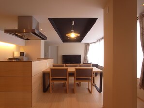 Habitación, no fumadores, baño privado (65 sqm) | Cocina básica privada | Frigorífico, microondas, placa de cocina y hervidor eléctrico