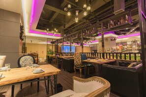 Daily buffet breakfast (CNY 28 per person) - Rongjin Hotel Shenzhen (Shenzhen)