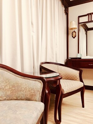 Superior Double Room, Non Smoking | Blackout drapes, soundproofing, free WiFi, bed sheets - Daxin Hotel (Taipei)