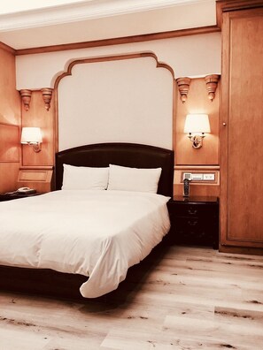 Superior Double Room, Non Smoking | Blackout drapes, soundproofing, free WiFi, bed sheets - Daxin Hotel (Taipei)