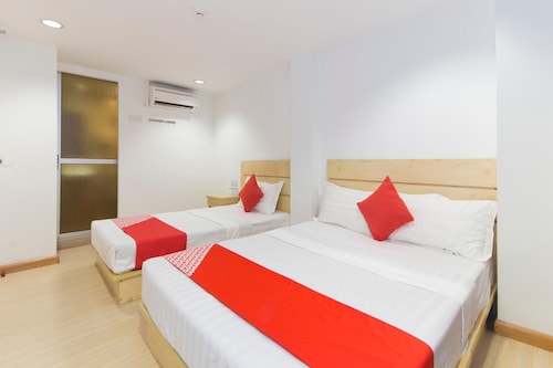 Super OYO 530 Dd Hotel