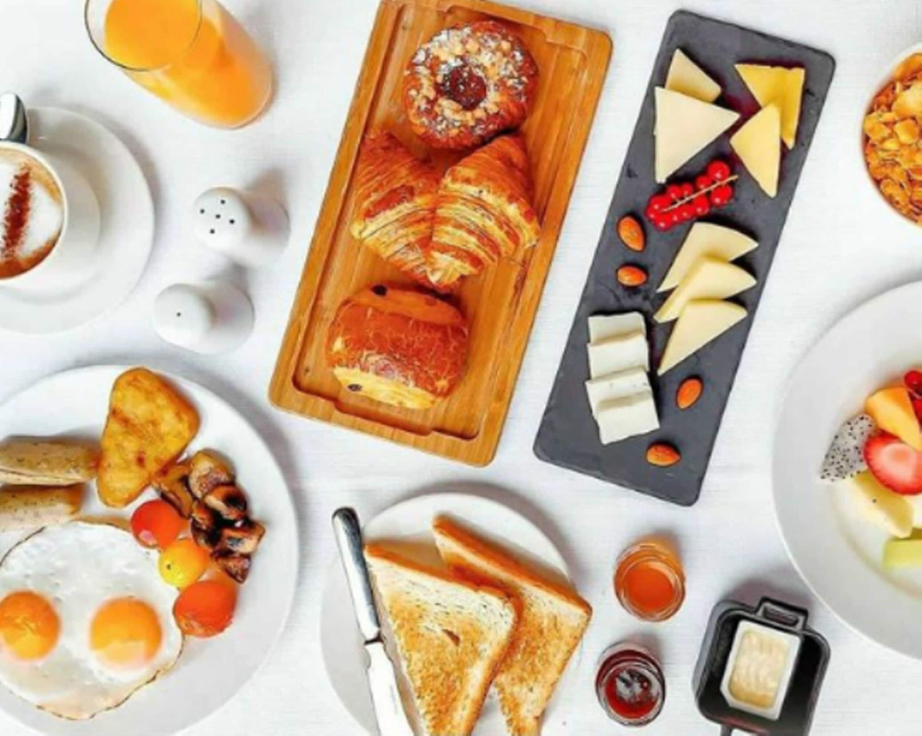 daily buffet breakfast (qar 120 per person)