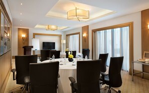 Business center - Al Najada Doha Hotel by Tivoli (Doha)