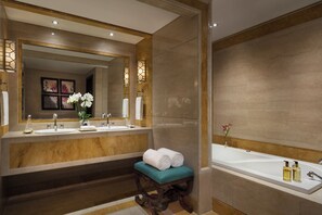 Designer toiletries, hair dryer, bathrobes, slippers - Al Najada Doha Hotel by Tivoli (Doha)