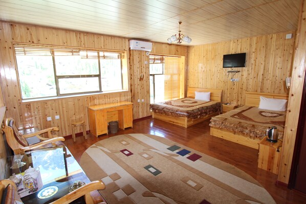 Luxury Suite, Non Smoking | Premium bedding, desk, free WiFi