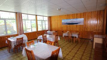 Free daily full breakfast