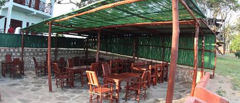 Breakfast, lunch, dinner served; local and international cuisine