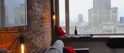 Premium-Studiosuite, Stadtblick | 1 Schlafzimmer, Bügeleisen/Bügelbrett, kostenloses WLAN, Bettwäsche