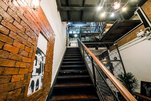 Standard Double Room with Private Bathroom | 5 間臥室、埃及棉床單、高級寢具、獨特裝潢