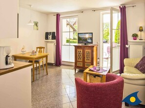 Unclassified image, 4 of 12, button