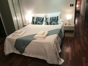 Luxury Duplex, 2 Bedrooms, Mountain View