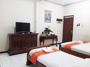 Meja kerja, tempat tidur lipat/tambahan, dan Wi-Fi gratis