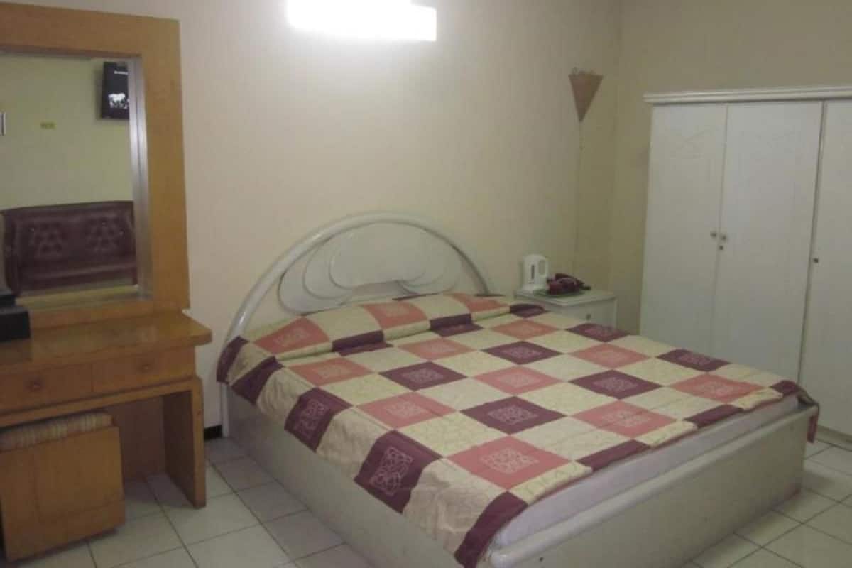 Standard Double Room | Desk, rollaway beds, free WiFi
