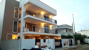 Exterior - Riva 33 (Porto Cesareo)