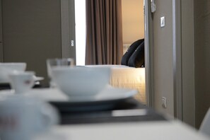 Petit déjeuner compris