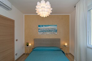 Habitació doble, bany privat (External) | Cortines opaques, wifi gratuïta i roba de llit 