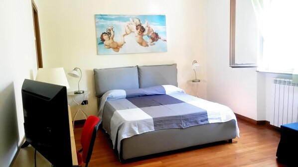 Soundproofing, iron/ironing board, rollaway beds, free WiFi