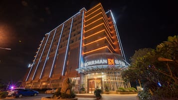 Front of property – evening/night