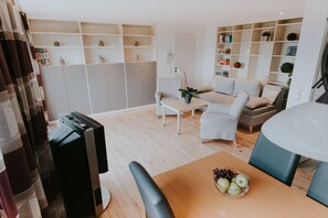 Panoramic Condo (incl. 50€ cleaning fee) | Living area | Flat-screen TV - Blankensteiner Seeblick (Hattingen)