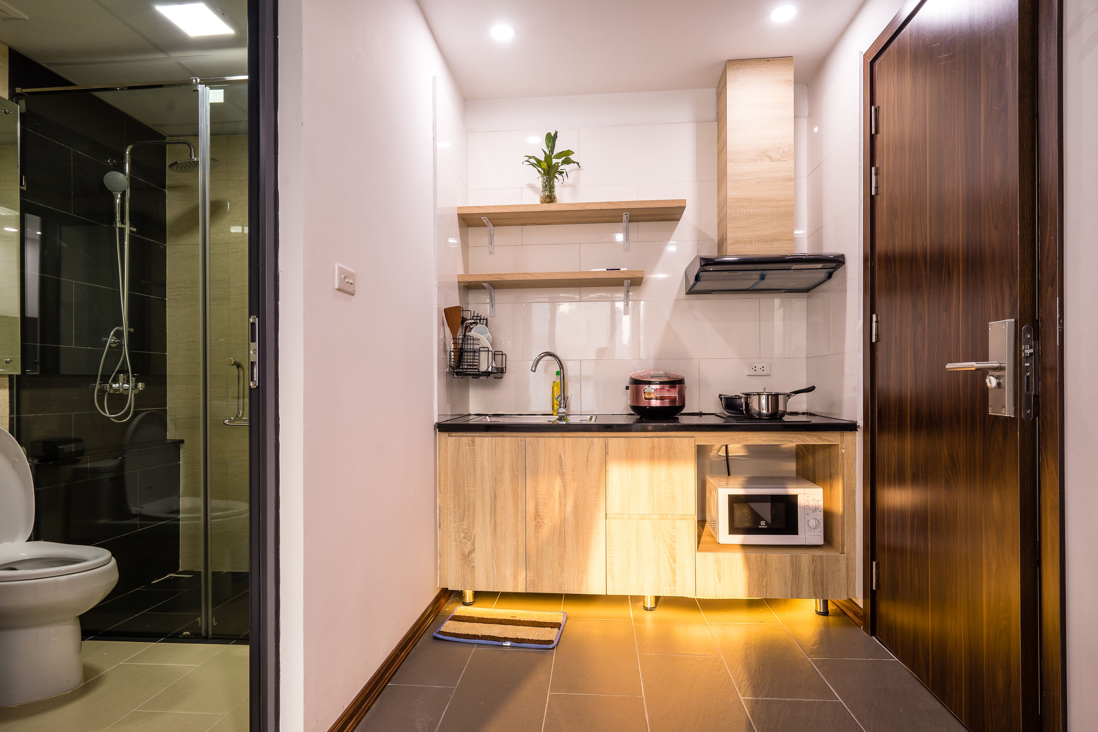 basic room | private kitchenette | microwave, stovetop, electric kettle, rice cooker